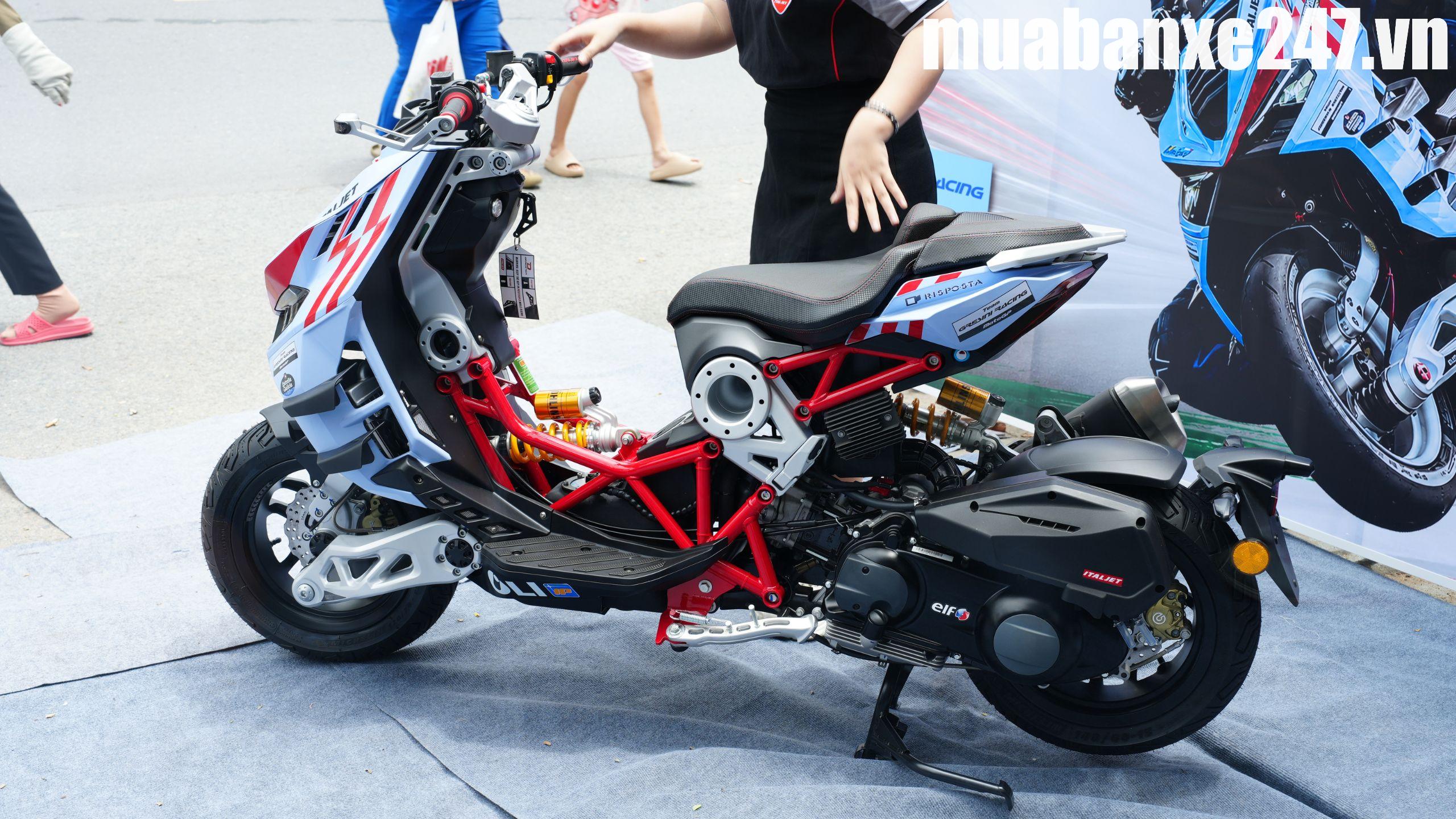 Italjet Dragster 300 Gresini (13).jpg